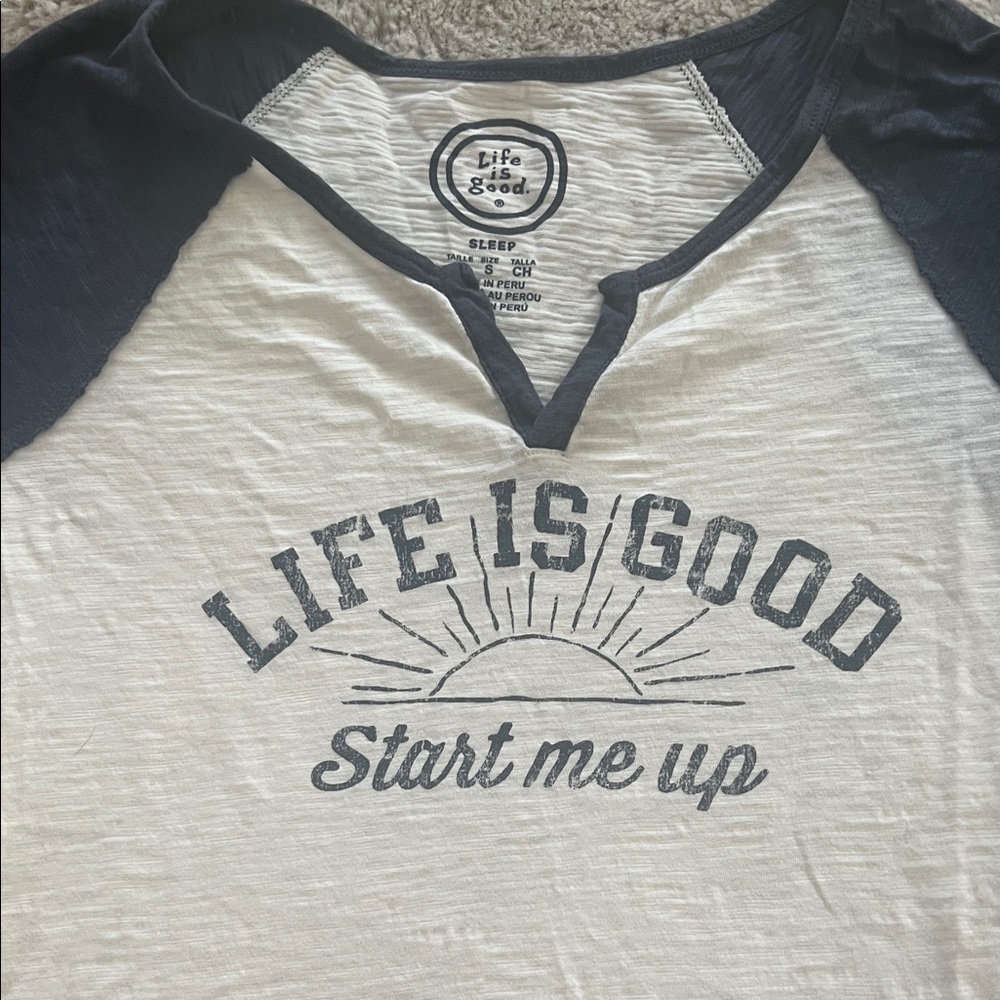 Life Is Good Women's Charcoal and Cream Tee